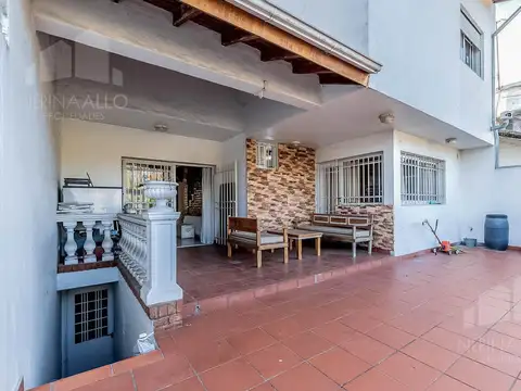 VENTA CASA 4 AMBIENTES EN SAN ANTONIO DE PADUA