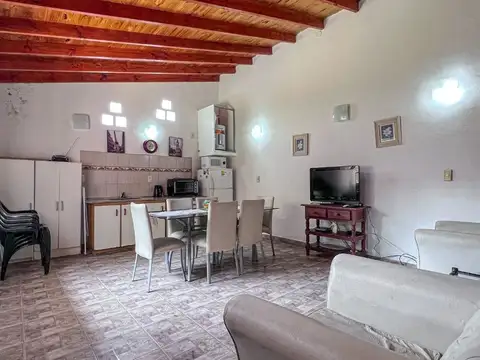 Casa 3 ambientes con 2 baños