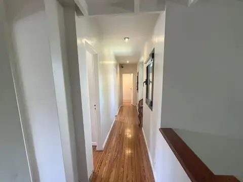 Casa en Venta con 5 cocheras