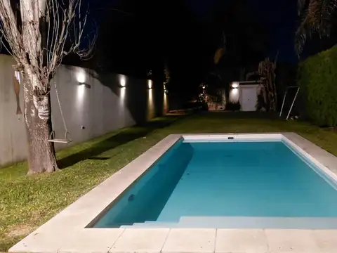 Casa 5 ambientes con 2 baños