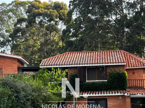 Alquiler anual Casa 3 dormitorios en barrio privado Punta del Este