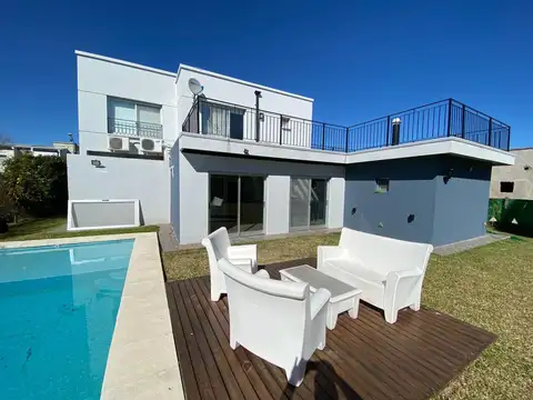 Excepcional casa en Barrio Altos del Casco