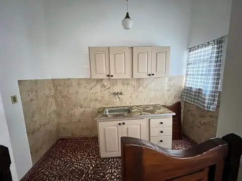 Casa 3 ambientes con 1 baño