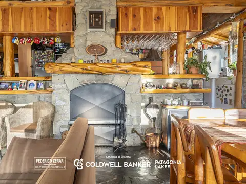 Casa en Venta con 3 cocheras