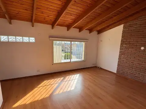 Depto Tipo Casa en Venta 5 años