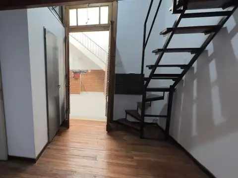 Casa en Alquiler en Almafuerte y Av Alberdi: uso familar o institucional