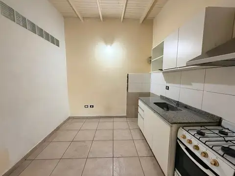 Depto Tipo Casa en Alquiler de 2 dormitorios