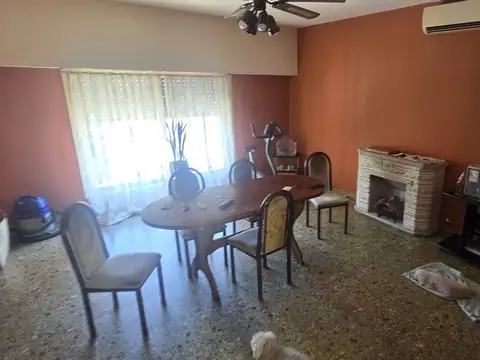 Depto Tipo Casa en Venta de 5 ambientes