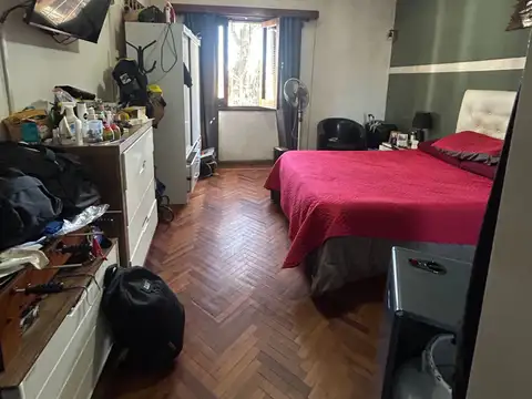 Casa en Alquiler con 1 cochera