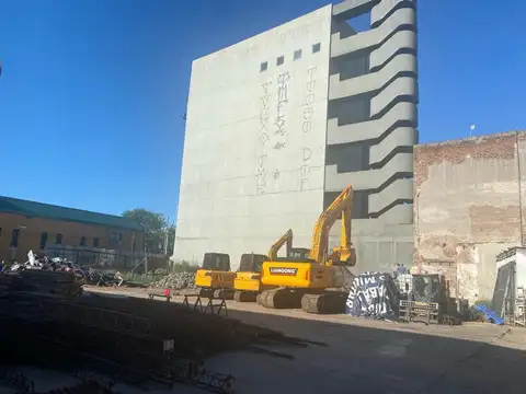 DISTRITO DE LAS ARTES- 1.750 M2 LA BOCA - UNICO 