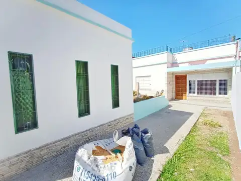 APTO OFICINA O CONSULTORIO | 3 ambientes, patio y terraza