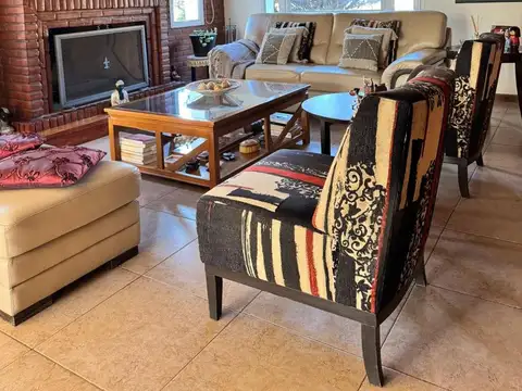 Casa 5 ambientes con 3 baños