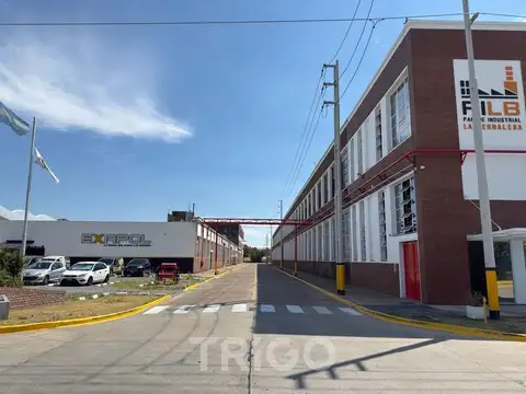 Galpon en Venta en Bernal, USD 2.411.200