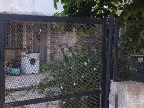 513 entre 131 y 132 La Plata , Piso 0