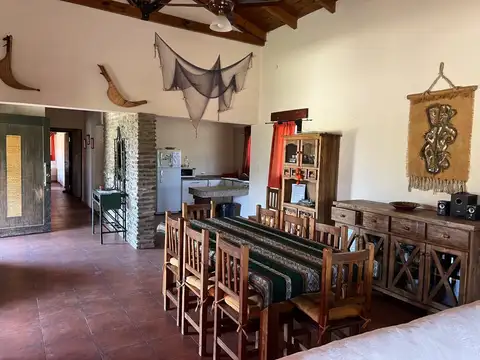 Casa en Venta con 2 cocheras