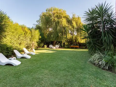 Casa 5 ambientes con 3 baños