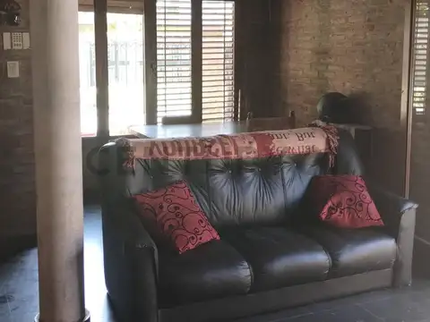 Casa en Venta en Manuel B Gonnet, USD 110.000