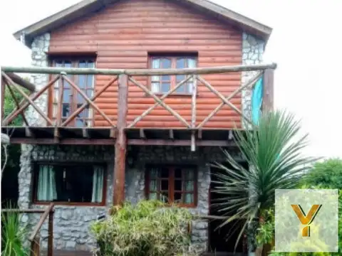 Casa en venta - 3 Dormitorios 2 Baños - Cochera - Chapadmalal