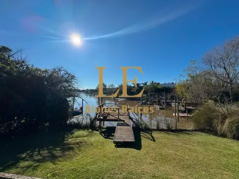 Casa en Venta con 6 cocheras