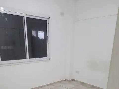 Departamento en Alquiler en General San Martin, $ 550.000