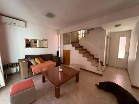 Depto. 2 dorm. céntrico, General Roca