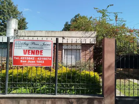 CASA EN VENTA - BARRIO OESTE i - 3 DORMITORIOS