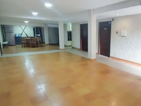 Casa 7 ambientes con 5 baños