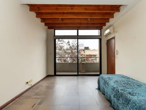 Depto Tipo Casa en Venta en Colegiales, USD 195.000