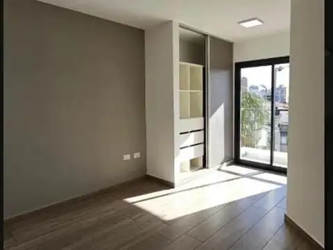 Velez Sarsfiel 677 , Piso 4