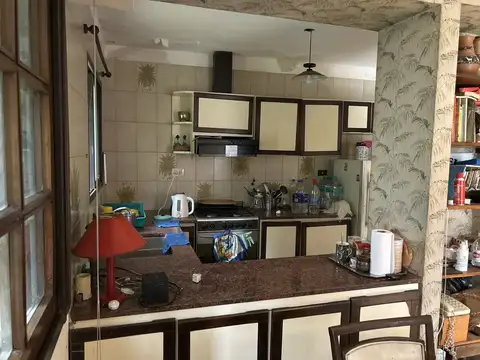 Casa 5 ambientes con 1 baño