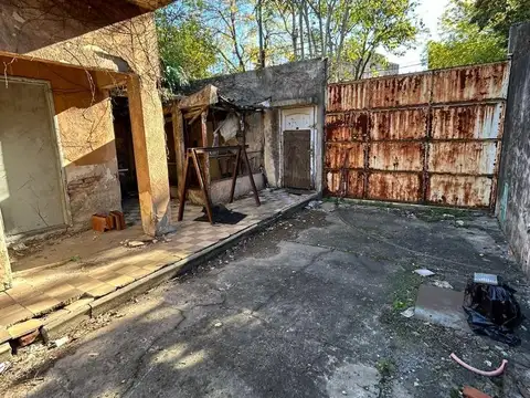 LOTE EN VENTA DE 8,66 X 56 MTS - C.A.B.A. - POMPEYA