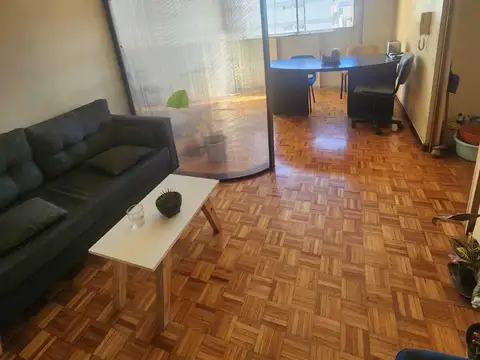 TRIBUNALES: Alquiler Cómodo y Luminoso Departamento 3 ambientes apto profesional