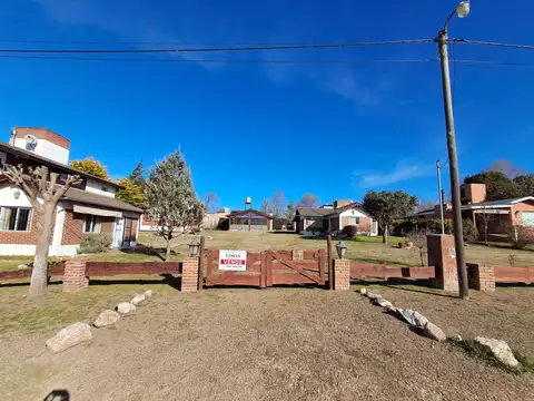 3 amplias cabañas con quincho