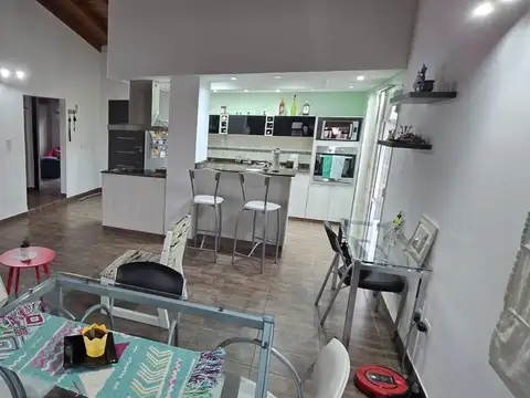 Casa en Malvinas Argentinas