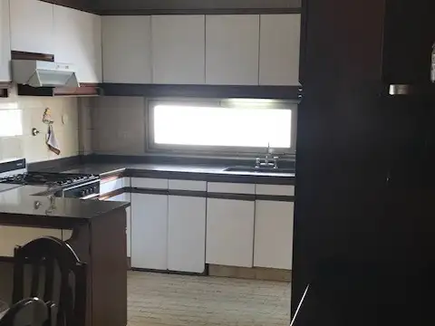 San Luis 900, Piso 09