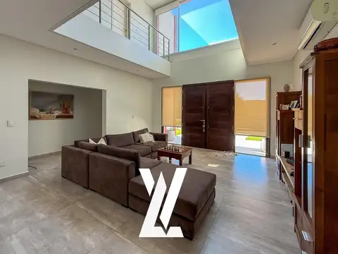 Casa en Venta en Countries y Barrios Cerrados en Berazategui, USD 630.000