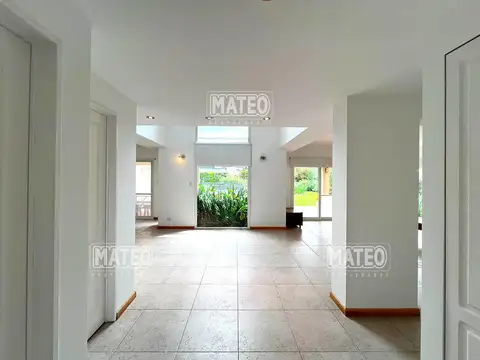 BUEN NIVEL CONSTRUCTIVO Y DE TERMINACIONES
