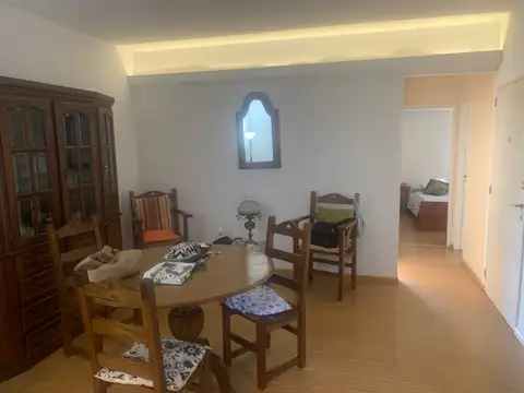 3 AMBIENTES MUY LUMINOSO FRENTE A PLAZA  LEANDRO ALEM SOBRE CALLE COCHRANE ESQUINA ARTIGAS