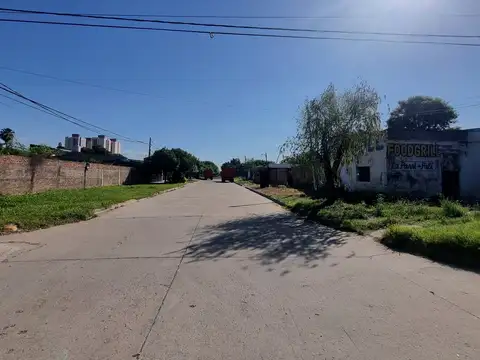 Pequeña gran esquina con proyecto para 13 UF. Oportunidad!