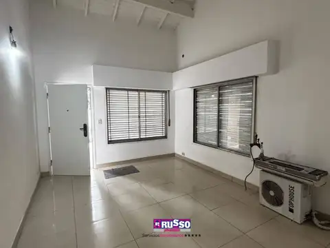 Depto Tipo Casa en Alquiler con 1 cocheras