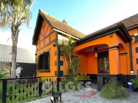 Venta Chalet 3 amb con coch parque piscina en Haedo