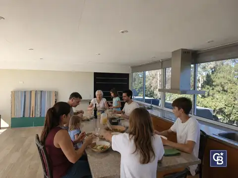 Venta PH de 4 ambientes en La Esmeralda Suites, Km 50, Pilar - Pegado a palmas del pilar