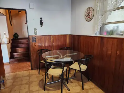Casa 4 ambientes con 1 baño