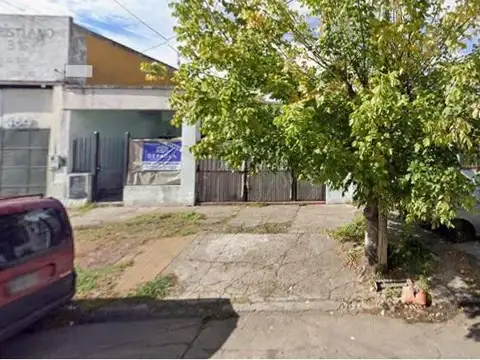 Casa multifamiliar 4 dormitorios patio cochera