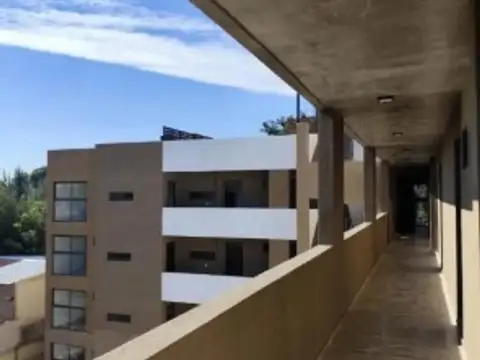 Departamento en Alquiler en Barrio Parque Leloir, USD 1.150