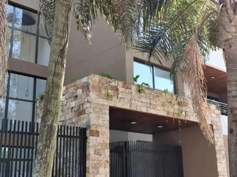 Del Mangrullo 1200 , Piso 1
