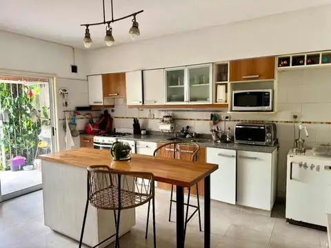 Depto Tipo Casa en Venta con 2 cocheras