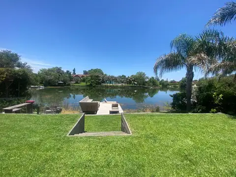 Casa en Los Castores. Alquiler Verano. Enero.