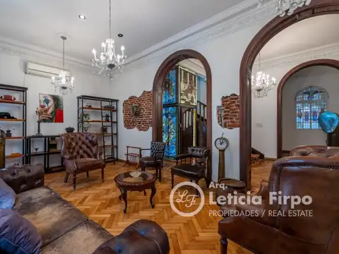 Casa 12 ambientes con 5 baños