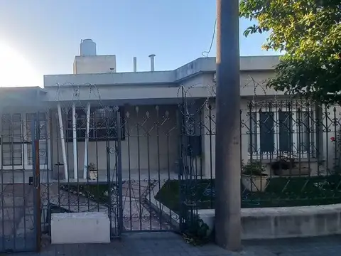 VENTA CASA 3 DORMITORIOS BARRIO DEAN FUNES CORDOBA CAPITAL